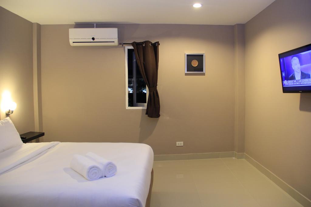 Shooters Guesthouse Паттая Номер фото